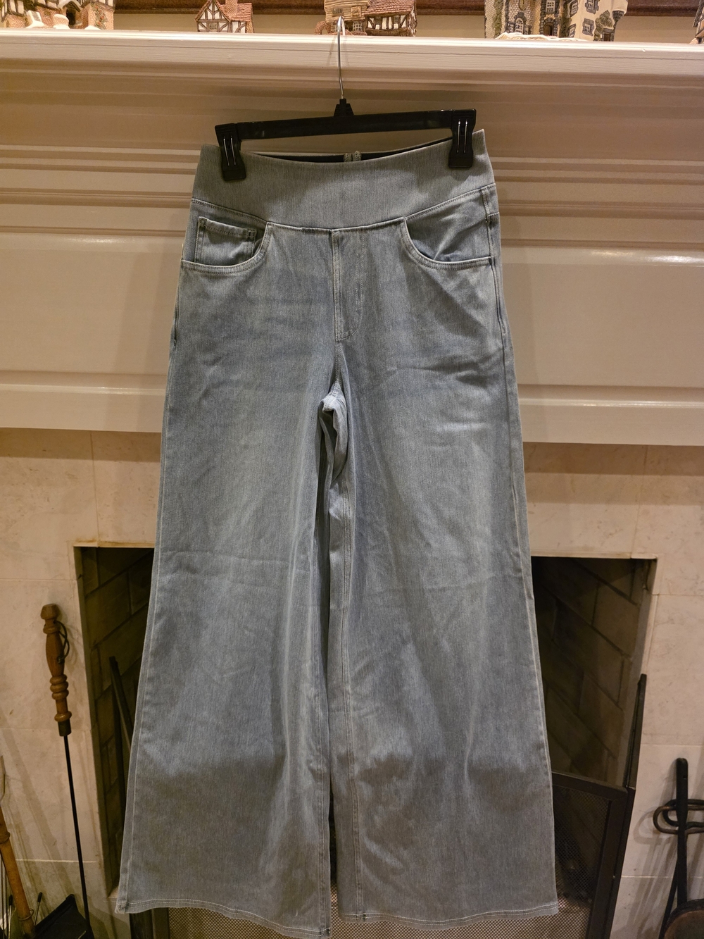 HALARA Wide-Leg High Rise Jeans in Light Blue Denim